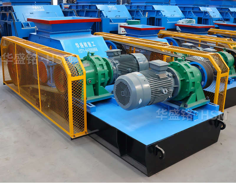 破碎石膏料用雙齒輥破碎機(jī)怎么樣？華盛銘破碎機(jī)廠家實力如何？